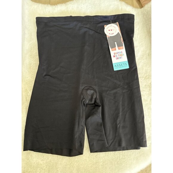ASSETS by Spanx size 1X Shaping Mid-Thigh Shaper shorts Black - Picture 2 of 4